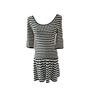 Freshman Womens Black And White Chevron Stretchy Knit Sweater Dress M